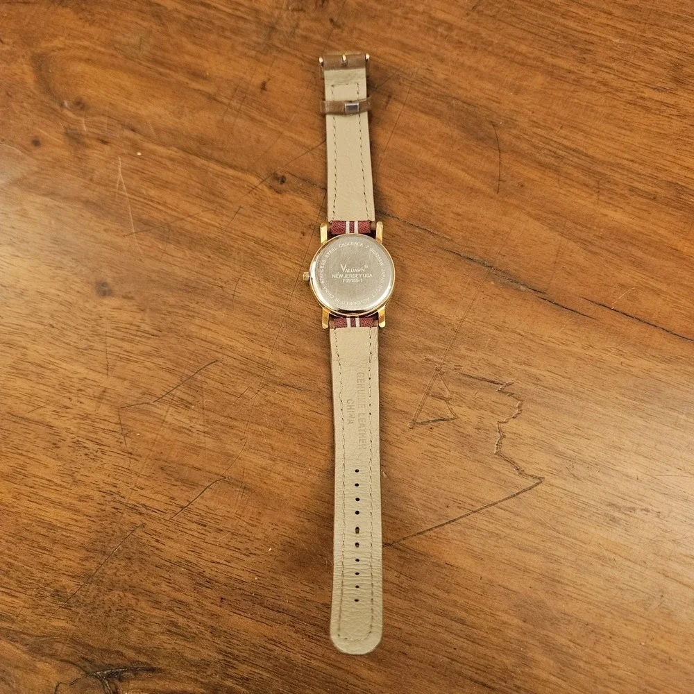 Valdawn American Flag Timepiece Analog Quartz‎ Gold Tone USA Flag UNTESTED